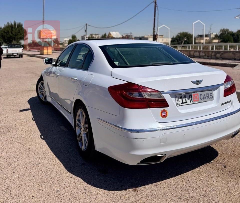 هيونداي جنسس